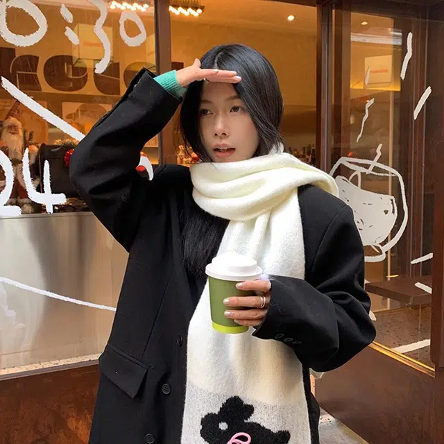 俞兆林 秋冬韩版纯色可爱小兔子蝴蝶结保暖加厚 绒线围巾 女款