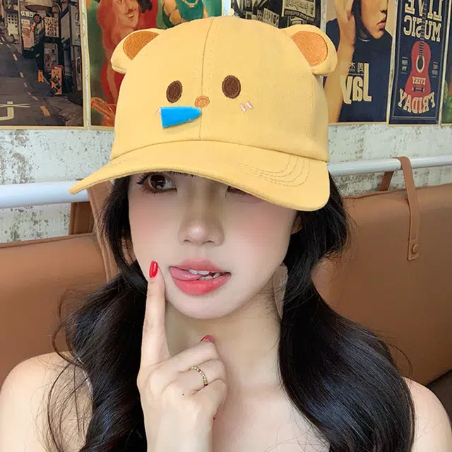 俞兆林 可爱卡通鼻涕小狗小熊小猪立体刺绣萌趣户外出行简约运动防晒遮阳时尚潮流休闲百搭大头围显脸小 棉 鸭舌帽 男女同款情侣款