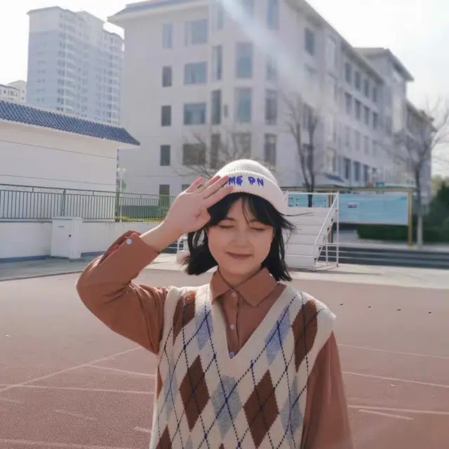 俞兆林 韩系户外双翻边字母刺绣保暖简约百搭 腈纶 绒线帽 男女同款情侣款