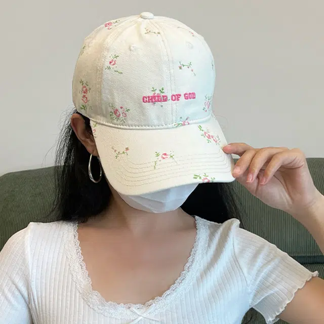 俞兆林 甜美可爱碎花刺绣软顶户外出行防晒遮阳时尚潮流百搭大头围显脸小 棉 鸭舌帽 女款