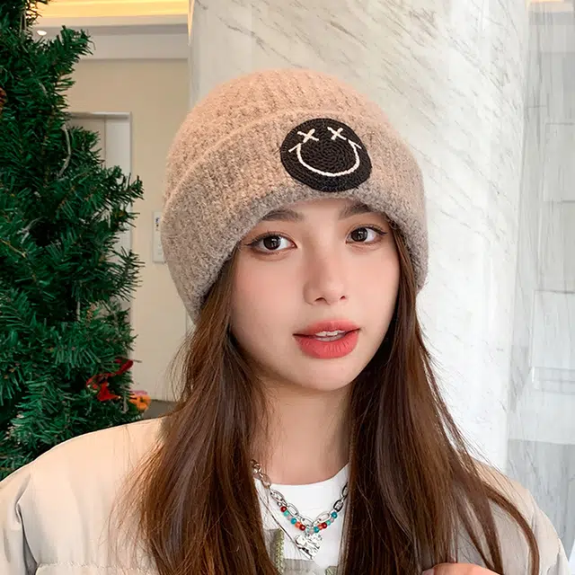 俞兆林 笑脸刺绣保暖宽松大头围针织帽百搭冷帽 毛线 绒线帽 男女同款情侣款