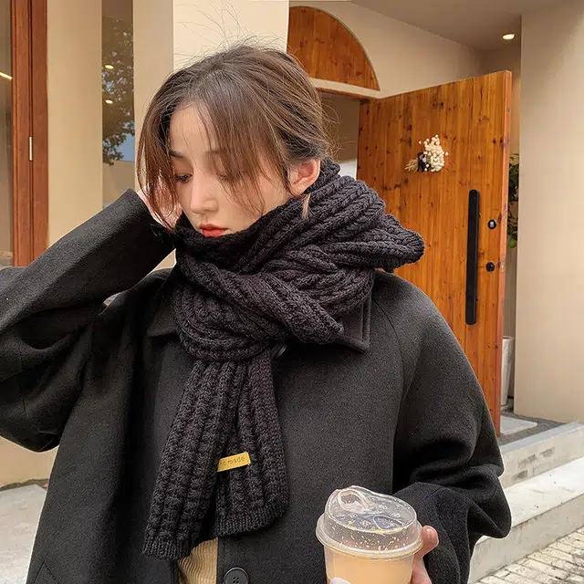 俞兆林 秋冬韩版纯色加厚保暖软糯百搭针织 绒线围巾 女款