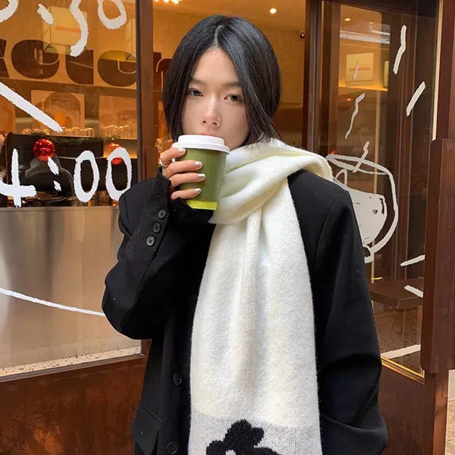 俞兆林 秋冬韩版纯色可爱小兔子蝴蝶结保暖加厚 绒线围巾 女款