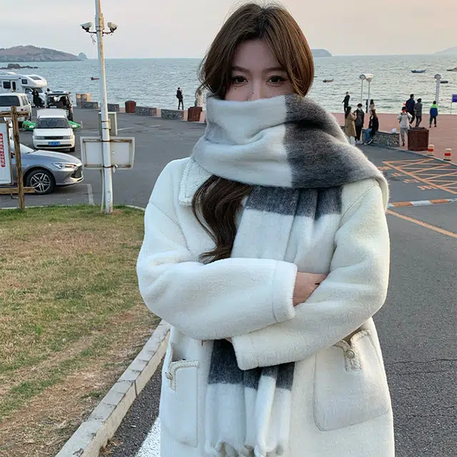 俞兆林 高级渐变色加厚加长大版保暖马海毛仿羊绒 心动礼盒装 聚酯纤维 绒线围巾 男女同款情侣款