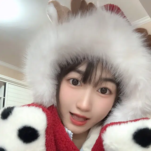 俞兆林 保暖冬季保暖围巾手套一体鹿角连体帽三件套围脖加绒 涤纶 绒线帽  男女同款情侣款