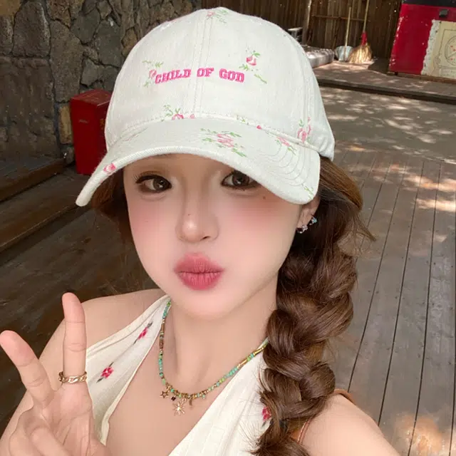 俞兆林 甜美可爱碎花刺绣软顶户外出行防晒遮阳时尚潮流百搭大头围显脸小 棉 鸭舌帽 女款