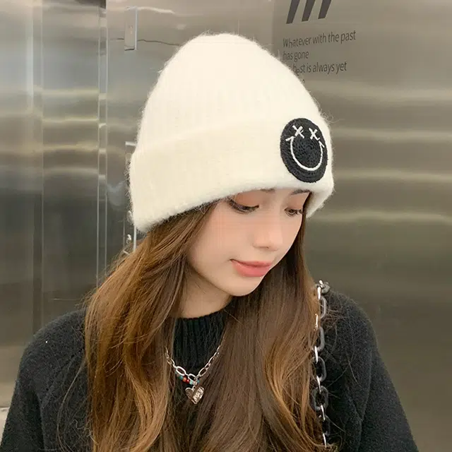俞兆林 笑脸刺绣保暖宽松大头围针织帽百搭冷帽 毛线 绒线帽 男女同款情侣款