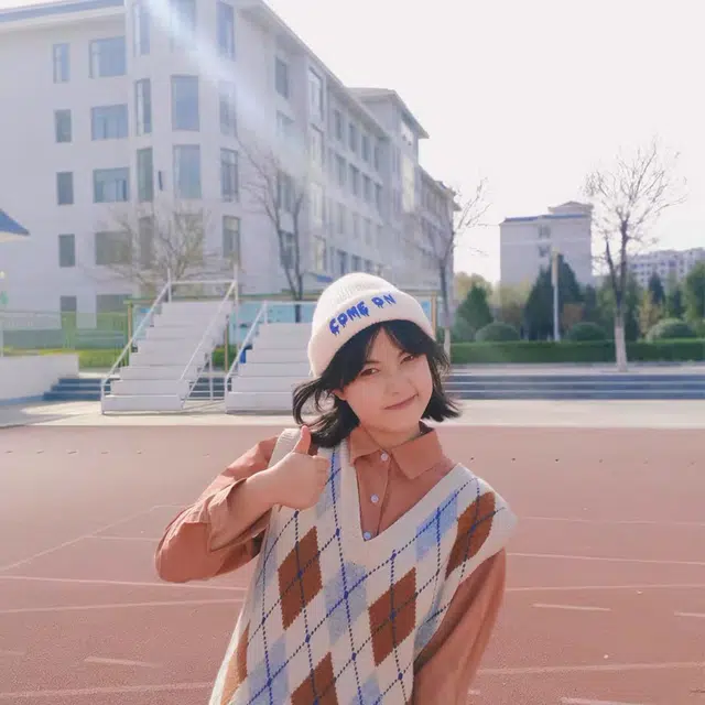 俞兆林 韩系户外双翻边字母刺绣保暖简约百搭 腈纶 绒线帽 男女同款情侣款