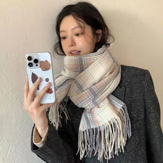 俞兆林 保暖韩系百搭高级感出行防风 聚酯纤维 绒线围巾 男女同款情侣款