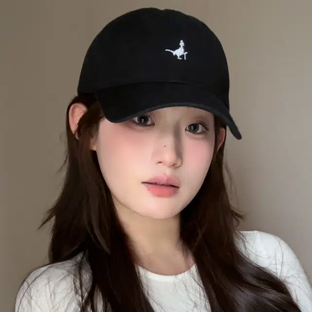 俞兆林 春夏季休闲简约动物刺绣纯色软顶棒球帽户外出行防晒遮阳时尚潮流百搭大头围显脸小 棉 鸭舌帽 男女同款情侣款