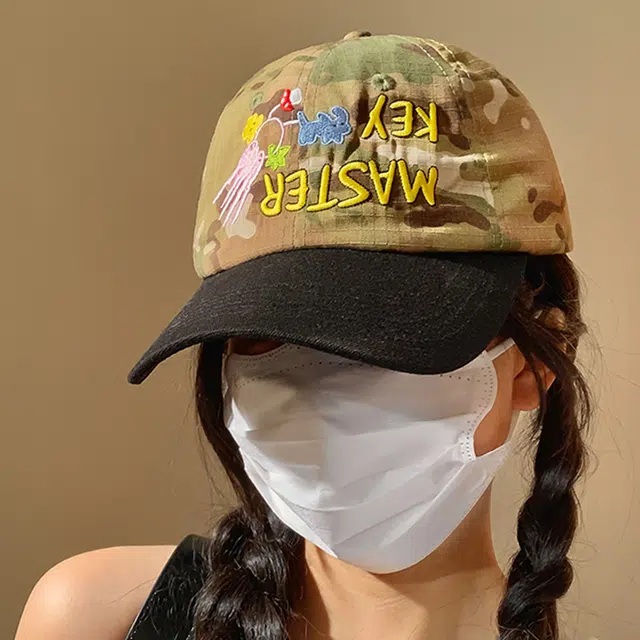 俞兆林 艺术趣味钥匙刺绣迷彩户外出游防晒遮阳时尚潮流街头百搭大头围显脸小 棉 鸭舌帽 男女同款情侣款