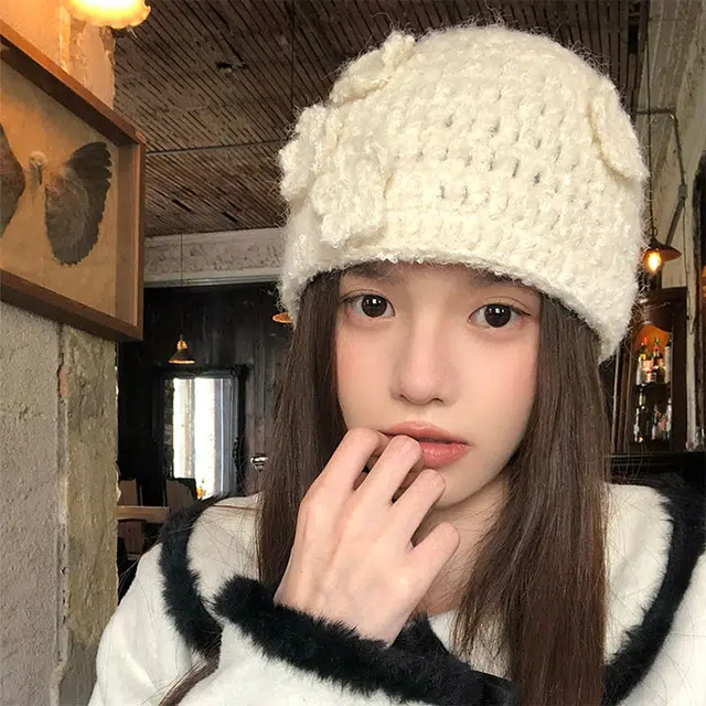 俞兆林 立体花朵毛线秋冬甜美可爱保暖护耳针织帽显脸小包头冷帽 腈纶 绒线帽  男女同款情侣款
