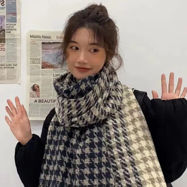 俞兆林 经典款千鸟格中性风百搭流苏简约围脖学生时尚仿羊绒保暖 聚酯纤维 绒线围巾 男女同款情侣款