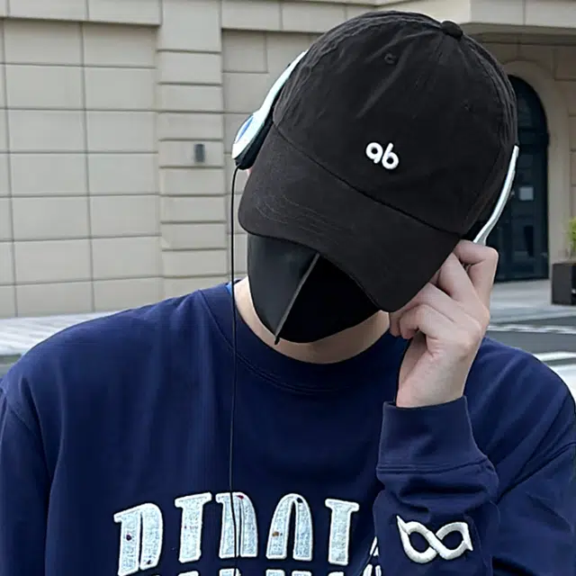 AB