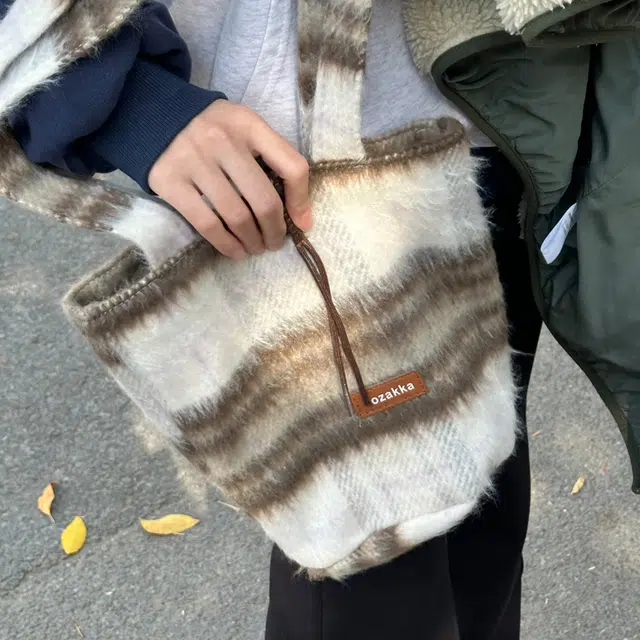 雅鹿 文艺简约复古格子设计 尼龙 单肩包 女款 卡其色