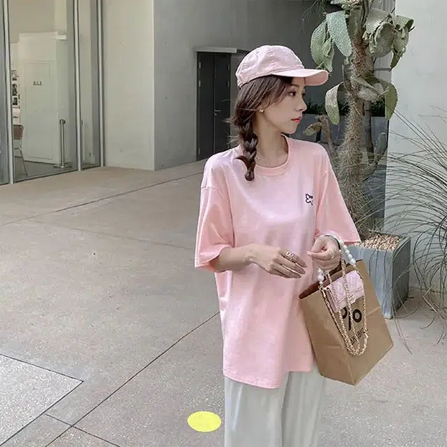 Olivia Share777 oversizechicins T