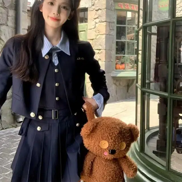 Olivia Share777 jk