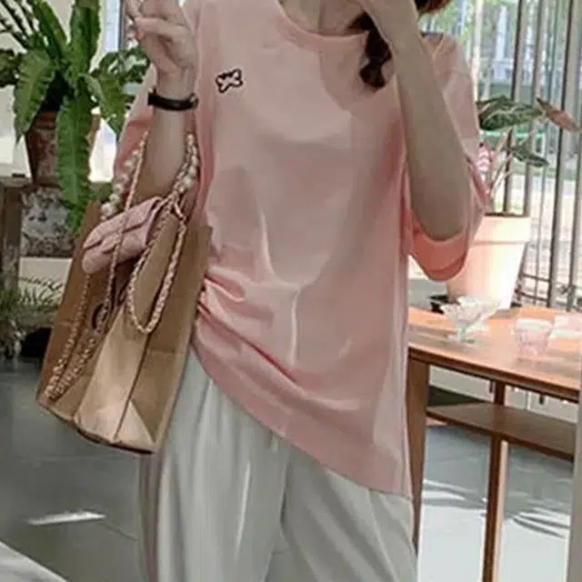 Olivia Share777 oversizechicins T