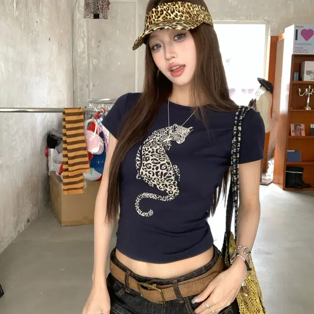 Olivia Share777 ins2025 T