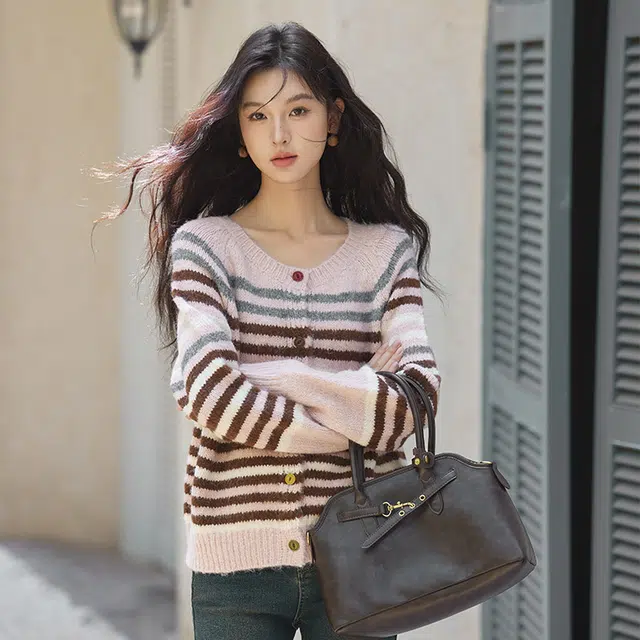 谜秀 舒适休闲简约针织衫 女款