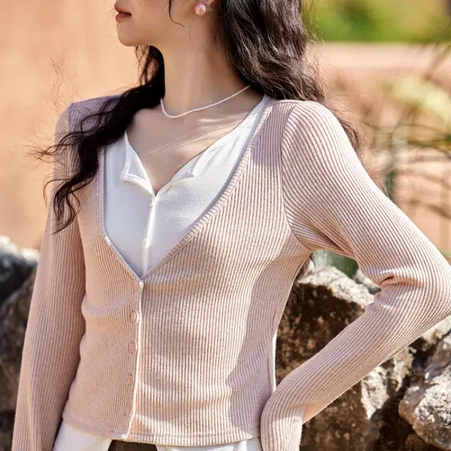 V