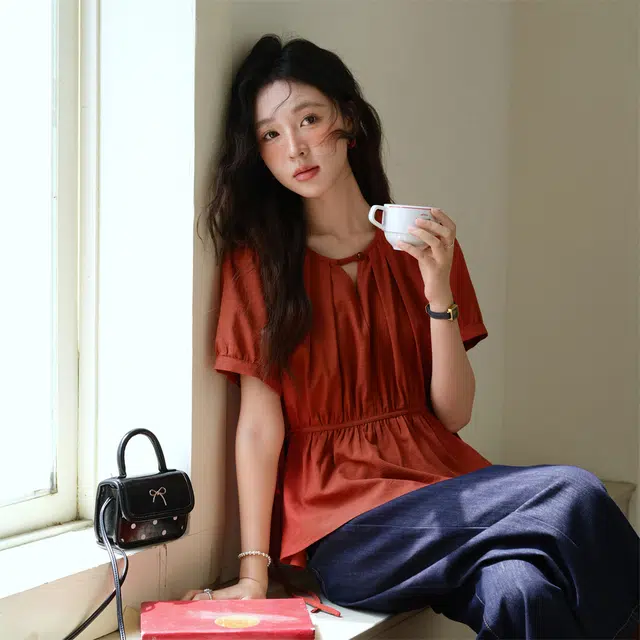 谜秀 短袖夏季收腰纯色常规圆领法式衬衫 女款