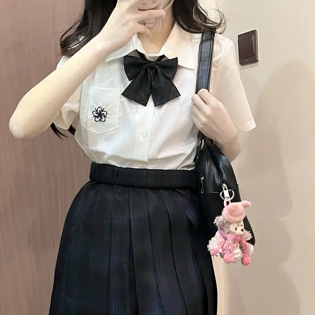 日暮星河 白色上衣夏季日系学院风百搭宽松衬衣短袖衬衫 女款 樱时中白衬