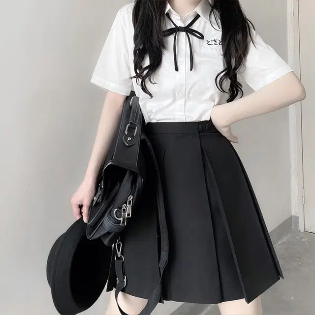 日暮星河 时尚潮流舒适休闲短裙 女款