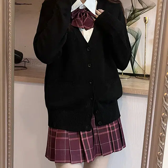 V