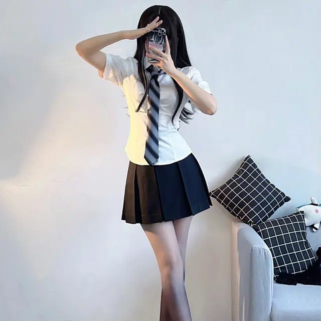 日暮星河 时尚潮流舒适休闲短裙 女款