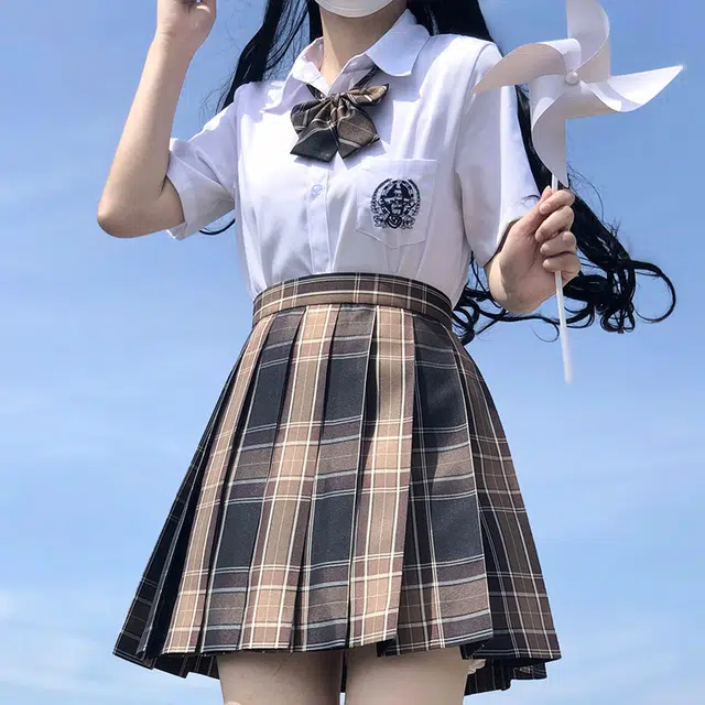 日暮星河 皓海学院风徽章翻领纽扣舒适休闲刺绣纯色学生校供感基础款衬衣内搭上衣短袖衬衫 女款 白色