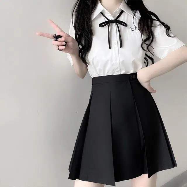 日暮星河 时尚潮流舒适休闲短裙 女款
