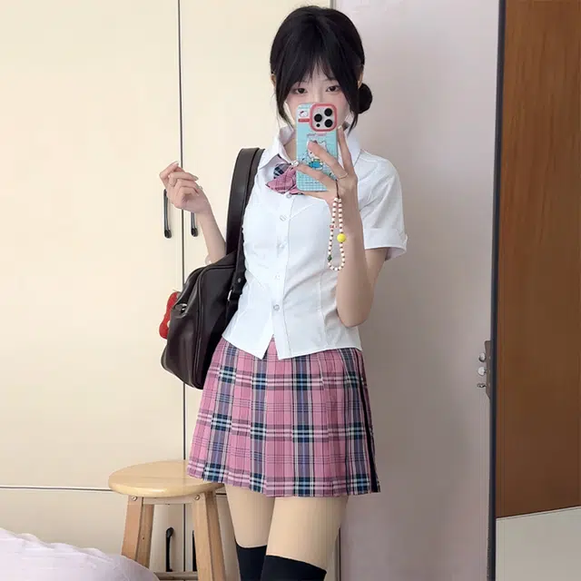 日暮星河 东京涩莓制服辣妹纯欲风百搭叠穿内搭白色衬衣格裙裙装套装 女款