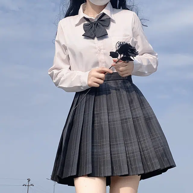 日暮星河 暗黑系学院风辣妹舒适格子短款休闲短裙 女款
