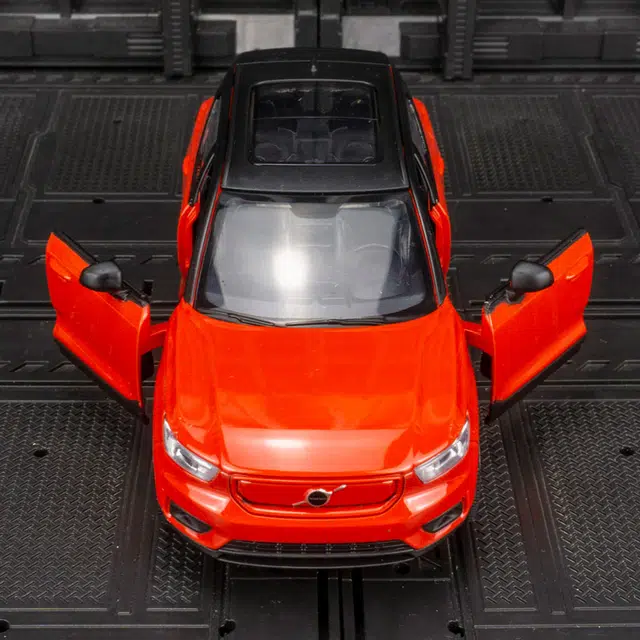 BABYS 1ST XC40