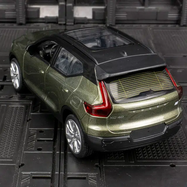 BABYS 1ST XC40