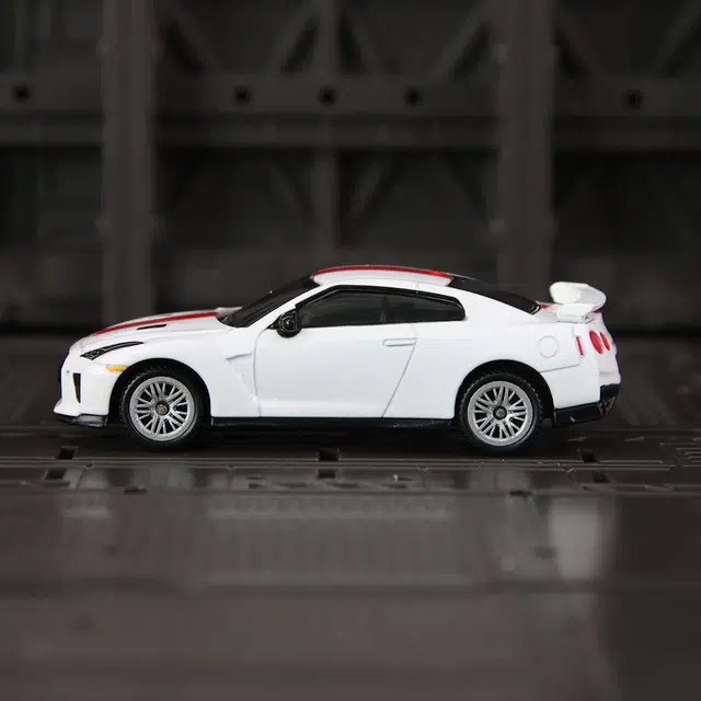 BABYS 1ST GT-R