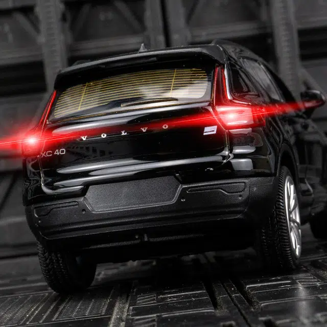 BABYS 1ST XC40