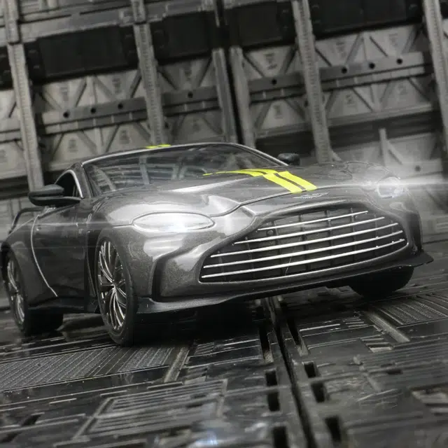 BABYS 1ST VANTAGE V12