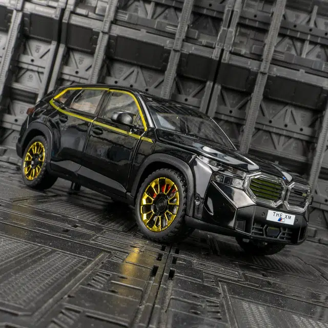 BABYS 1ST XMSUV