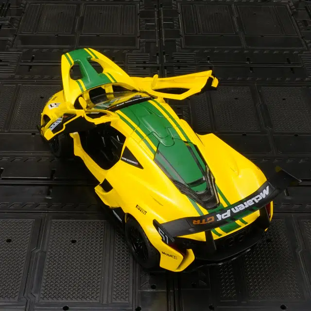 BABYS 1ST P1 GTR