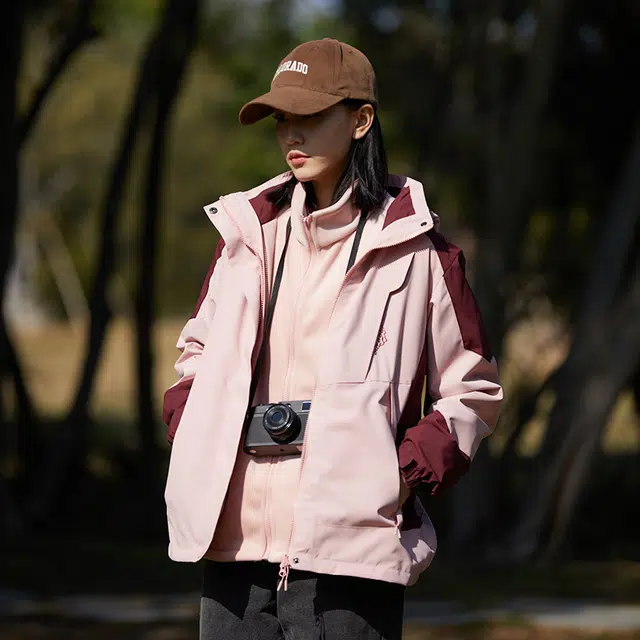 雅鹿  美式复古休闲拼色三合一连帽设计感户外山系保暖百搭 冲锋衣 男女同款