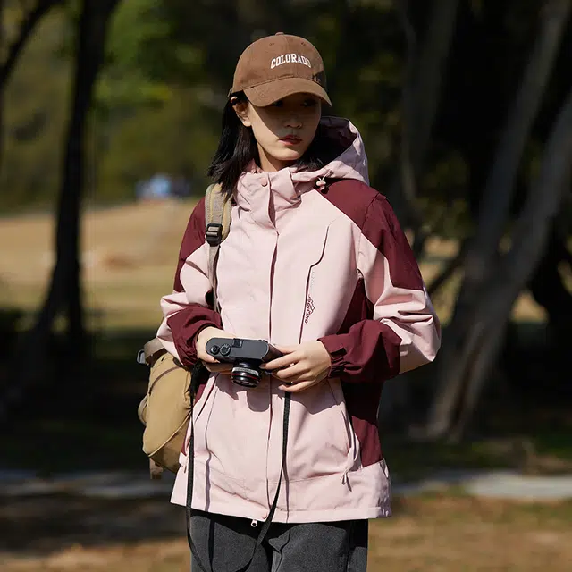 雅鹿  美式复古休闲拼色三合一连帽设计感户外山系保暖百搭 冲锋衣 男女同款