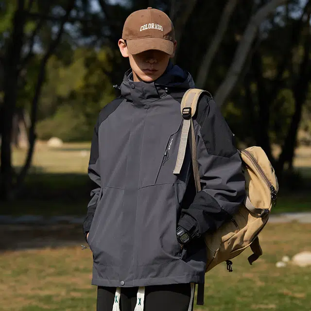 雅鹿  美式复古休闲拼色三合一连帽设计感户外山系保暖百搭 冲锋衣 男女同款