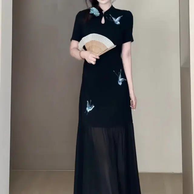 缪斯的诱惑 新中式刺绣蝴蝶改良旗袍裙短袖连衣裙 女款