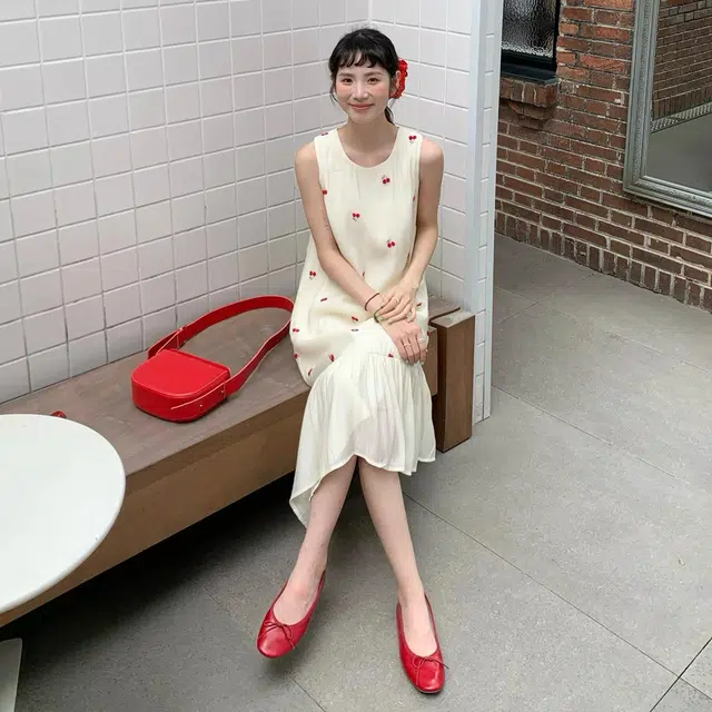 缪斯的诱惑 法式碎花裙子女夏季爆款气质漂亮高级感长裙吊带连衣裙 女款