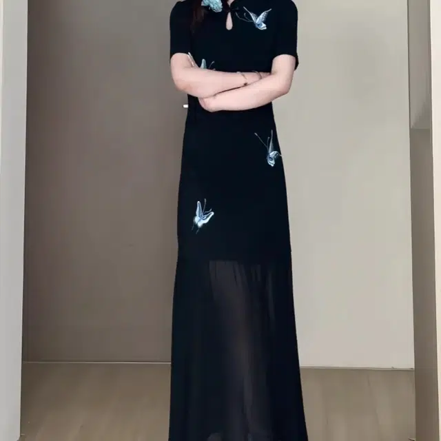 缪斯的诱惑 新中式刺绣蝴蝶改良旗袍裙短袖连衣裙 女款