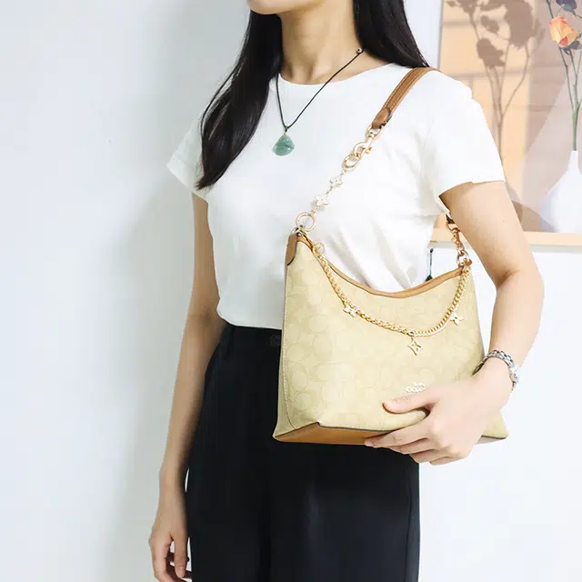 coachLaurel