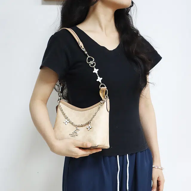 coachLaurel19mini