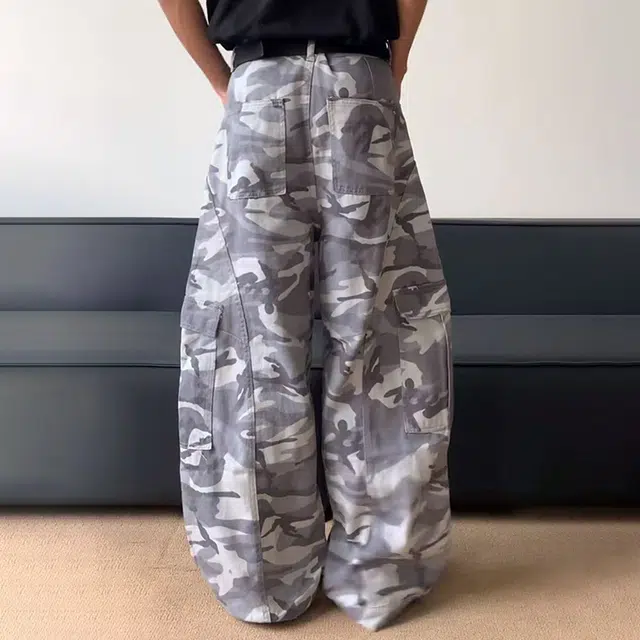 如续 秋冬上新美式高街复古百搭迷彩裤工装裤潮牌宽松直筒阔腿弯刀裤子牛仔裤 男款